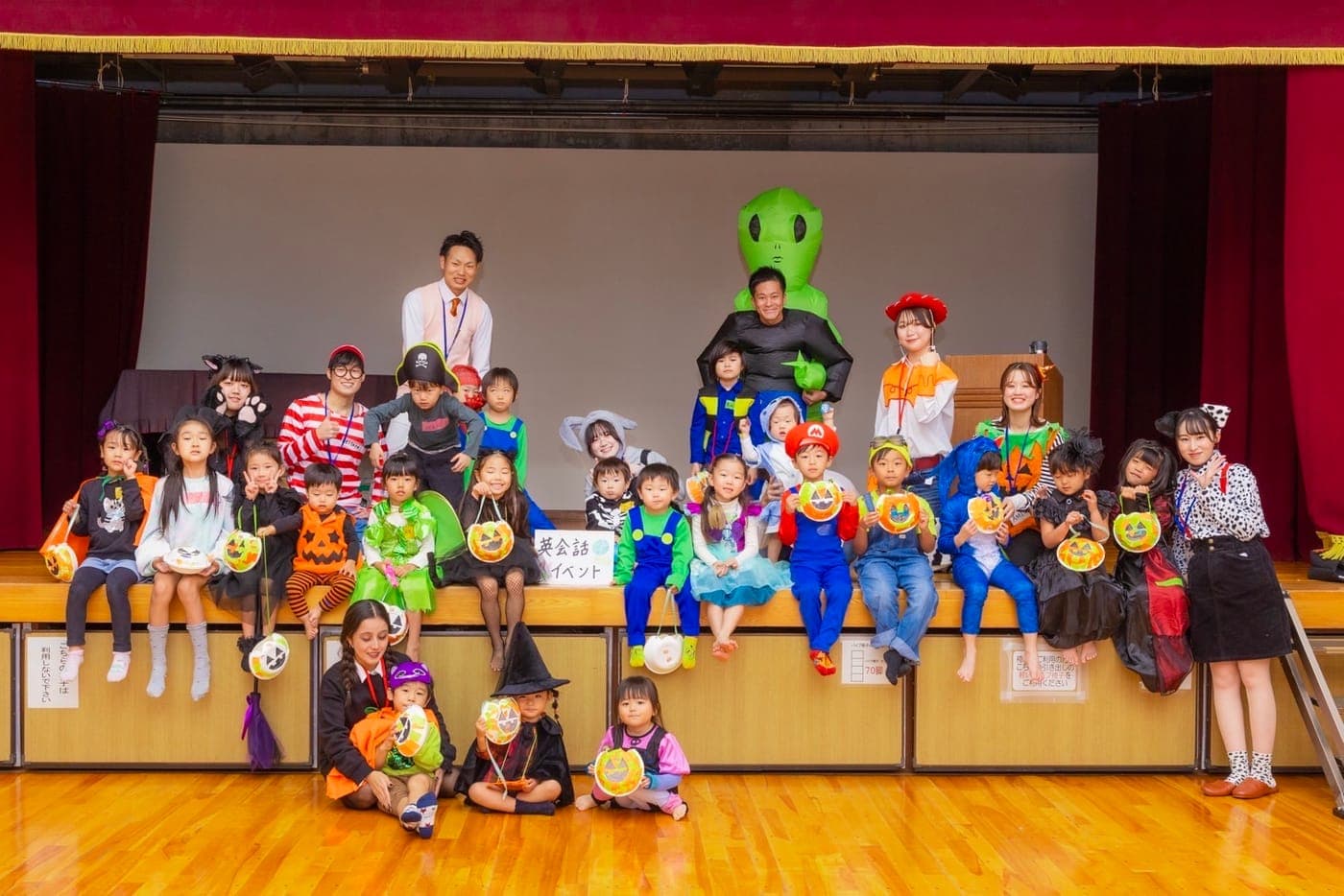 英会話イベントを楽しむ子どもたち