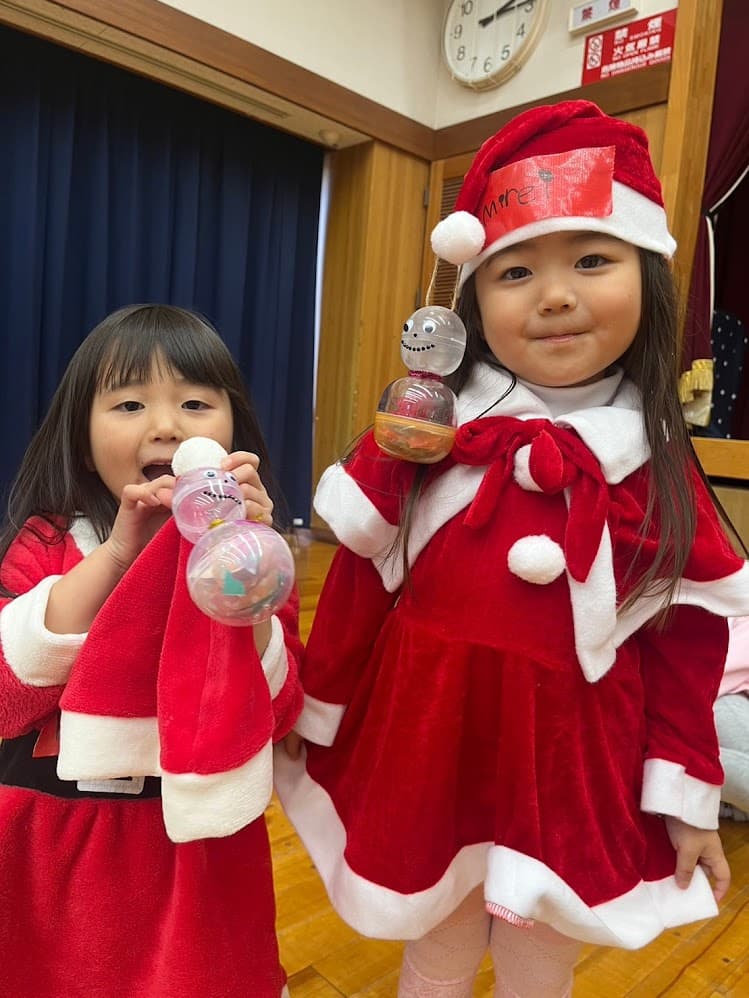 クリスマスイベントを楽しむ子どもたち